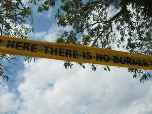 Shilpa Gupta, There is No Border Here, 2005-06 Courtesy: GALLERIA CONTINUA, San Gimignano / Beijing / Les Moulins